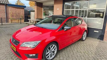 Rood Gebruikt 2013 Seat Leon FR Hatchback | € 8.945 (Goede deal)