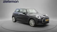 Gebruikt 2022 Mini Cooper Business Hatchback | € 17.345 (Goede deal)