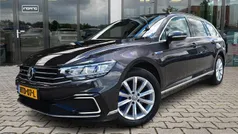 Grijs Gebruikt 2020 VW Passat Business Stationwagen | € 21.900 (Goede deal)