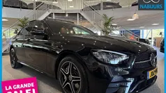 Zwart Gebruikt 2020 Mercedes E300 AMG Sedan | € 46.750 (Eerlijke prijs)