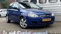 Blauw Gebruikt 2004 Opel Corsa Hatchback | € 999 (Goede deal)