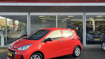 Occasion Hyundai i10 67 PK (49 kW) 2019 Rood Hatchback