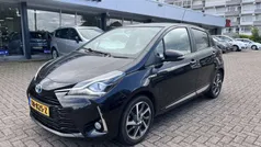Zwart Gebruikt 2018 Toyota Yaris Premium Hatchback | € 16.800 (Eerlijke prijs)