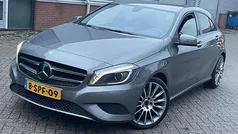 Grijs (metallic) Gebruikt 2013 Mercedes A200 Ambition Hatchback | € 11.450 (Eerlijke prijs)