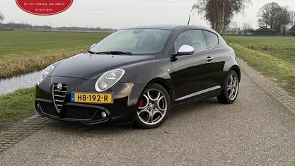 Zwart Occasion 2015 Alfa Romeo MiTo Hatchback | € 3.950 (Super prijs)