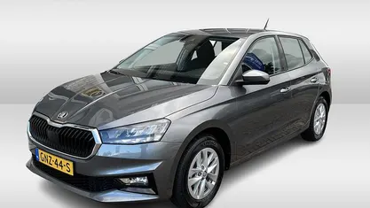 Grijs Gebruikt 2024 Skoda Fabia Selection Hatchback | € 19.250 (Eerlijke prijs)