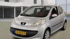 Grijs Gebruikt 2008 Peugeot 107 Urban Move Hatchback | € 2.695 (Eerlijke prijs)
