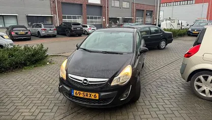 Gebruikt 2011 Opel Corsa Cosmo Hatchback | € 950 (Eerlijke prijs)
