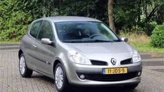 Beige Gebruikt 2009 Renault Clio II Collection Hatchback | € 2.999 (Eerlijke prijs)