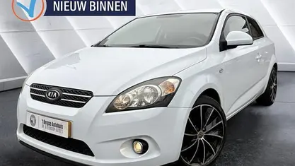 Wit Gebruikt 2009 Kia ProCeed Hatchback | € 2.990 (Goede deal)