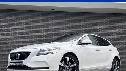 Gebruikt 2018 Volvo V40 Dynamic Hatchback | € 13.900 (Eerlijke prijs)