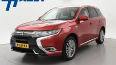 Rood Gebruikt 2021 Mitsubishi Outlander P-HEV Intense SUV | € 25.000 (Eerlijke prijs)