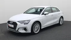Wit Gebruikt 2021 Audi A3 Sportback Advanced Hatchback | € 25.940 (Eerlijke prijs)