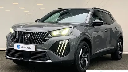 Grijs Occasion 2024 Peugeot e-2008 Allure SUV | € 25.940 (Eerlijke prijs)