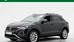 Gebruikt 2024 VW T-Roc Life SUV | € 32.445 (Eerlijke prijs)