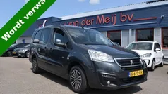 Grijs Gebruikt 2017 Peugeot Partner Premium MPV | € 7.750 (Eerlijke prijs)