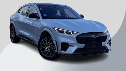 Wit Occasion 2022 Ford Mustang Mach-E GT SUV | € 38.900 (Eerlijke prijs)