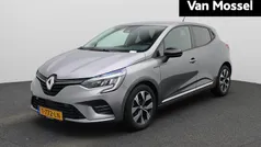 Grijs Gebruikt 2023 Renault Clio V Evolution Hatchback | € 16.440 (Goede deal)