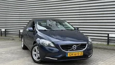 Blauw Gebruikt 2015 Volvo V40 Momentum Stationwagen | € 6.995 (Super prijs)