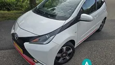Wit Gebruikt 2017 Toyota Aygo Hatchback | € 9.999 (Eerlijke prijs)