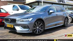 Grijs Gebruikt 2021 Volvo V60 Inscription Stationwagen | € 36.900 (Eerlijke prijs)