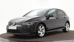 Zwart, metallic lak Gebruikt 2023 VW Golf VIII GTE Hatchback | € 31.880 (Eerlijke prijs)