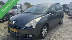 Grijs Gebruikt 2011 Peugeot 5008 MPV | € 2.150 (Eerlijke prijs)