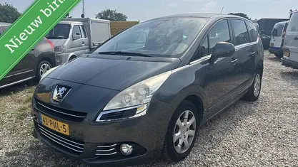 Grijs Gebruikt 2011 Peugeot 5008 MPV | € 2.150 (Super prijs)