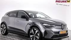 Grijs, metallic lak Gebruikt 2023 Renault Mégane Techno Hatchback | € 25.900 (Eerlijke prijs)
