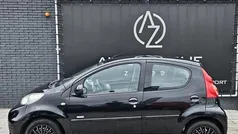 Zwart Gebruikt 2010 Peugeot 107 Hatchback | € 2.499 (Eerlijke prijs)