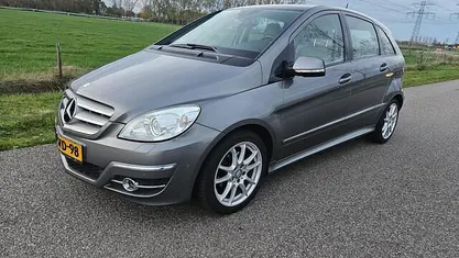 Grijs Gebruikt 2008 Mercedes B200 MPV | € 3.950 (Eerlijke prijs)