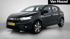 Gebruikt 2024 Dacia Sandero Expression Hatchback | € 17.935 (Eerlijke prijs)