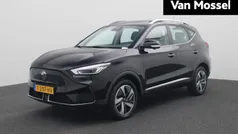 Zwart Gebruikt 2023 MG ZS Luxury Sedan | € 21.444 (Eerlijke prijs)
