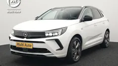 Wit, metallic lak Gebruikt 2022 Opel Grandland X Ultimate SUV | € 28.940 (Eerlijke prijs)