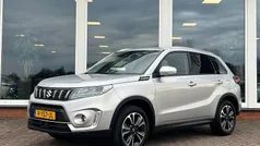 Zilver Gebruikt 2021 Suzuki Vitara Style SUV | € 21.950 (Eerlijke prijs)