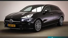 Zwart Gebruikt 2022 Mercedes CLA180 Shooting Brake Luxury Stationwagen | € 32.545 (Eerlijke prijs)