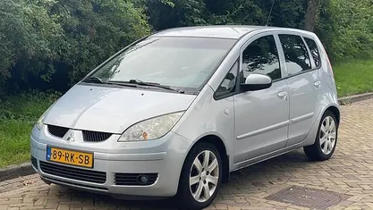 Occasion Mitsubishi Colt Invite 95 PK (69 kW) 2005 Blauw Hatchback