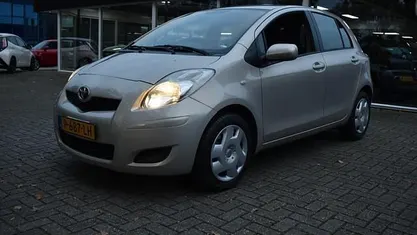 Gebruikt 2010 Toyota Yaris Hatchback | € 4.750 (Eerlijke prijs)