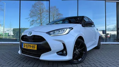Occasion Toyota Yaris Hybrid Executive 92 PK (67 kW) 2022 Wit Hatchback