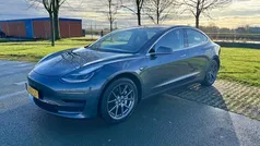 Grijs Gebruikt 2020 Tesla Model 3 Sedan | € 19.750 (Goede deal)