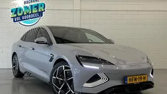 , metallic lak Gebruikt 2025 BYD Seal Design Sedan | € 48.900 (Eerlijke prijs)