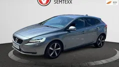 Grijs Gebruikt 2019 Volvo V40 Inscription Stationwagen | € 16.950 (Eerlijke prijs)