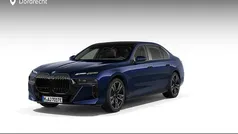 Blauw Nieuw 2025 BMW 750e Exclusive Sedan | € 175.101 (Eerlijke prijs)