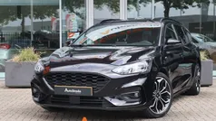 Zwart, metallic lak Gebruikt 2021 Ford Focus ST-Line X Stationwagen | € 18.700 (Goede deal)