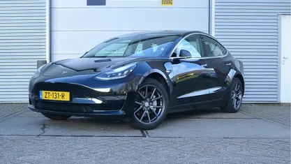 Occasion Tesla Model 3 Standard Range 239 kW (325 PK) 2019 Sedan