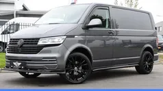 Grijs Gebruikt 2022 VW T6.1 Highline Van | € 33.995 (Eerlijke prijs)