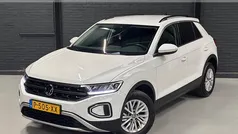 Gebruikt 2022 VW T-Roc Life SUV | € 29.425 (Goede deal)