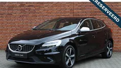 Zwart Gebruikt 2018 Volvo V40 Business Edition Stationwagen | € 17.950 (Eerlijke prijs)