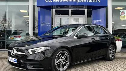 Occasion Mercedes A200 AMG line 2023 Zwart Hatchback