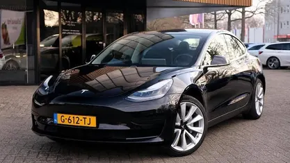 Occasion 2019 Tesla Model 3 Standard Range Sedan | € 16.950 (Eerlijke prijs)